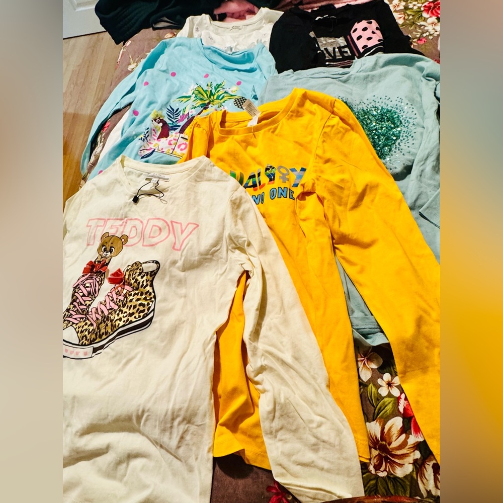 Colorful Graphic Long Sleeve tees